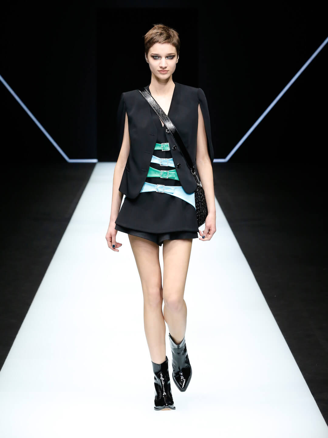 Emporio Armani Womenswear FW1819_ #05