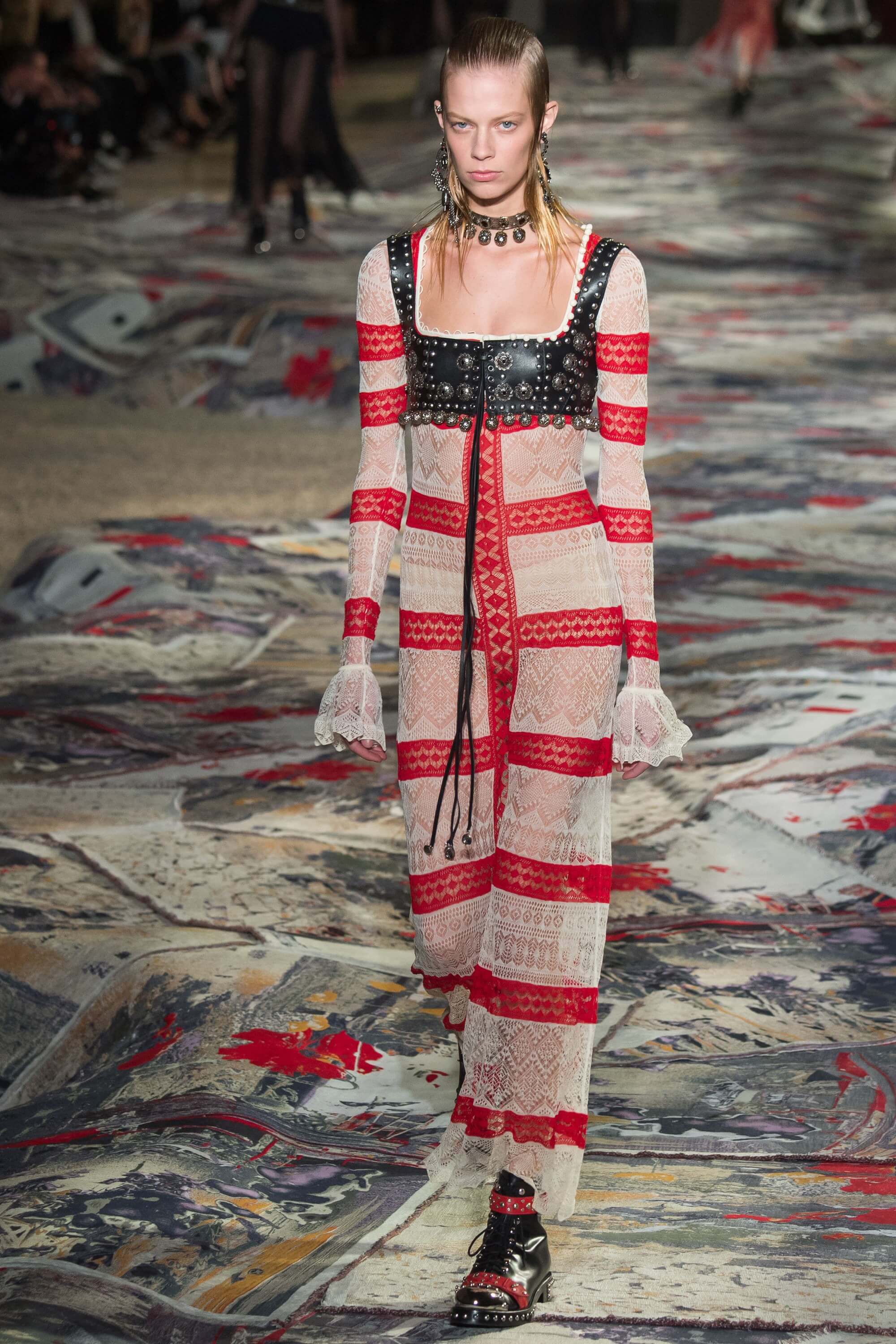 Alexander McQueen: Ready-to-wear SS17 - 10 Magazine