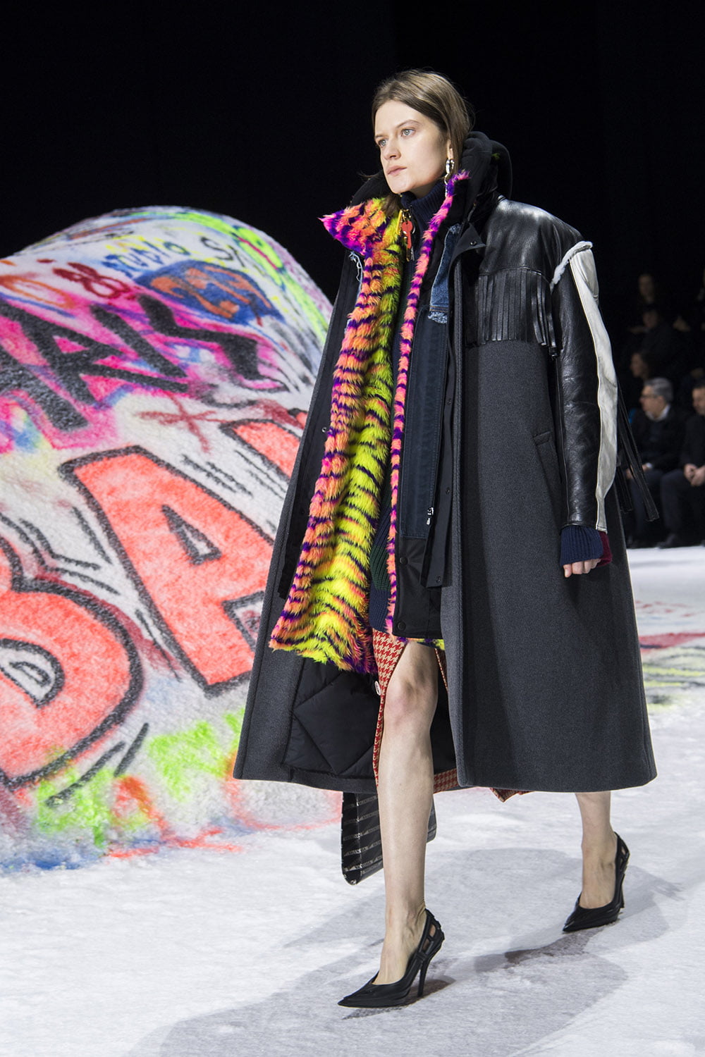 Desplazamiento Desesperado Sermón Balenciaga Present Their Men's And Women's AW18 Collections - 10 Magazine Desplazamiento Desesperado Sermón Balenciaga Present Their Men's And Women's AW18 Collections - 10 Magazine