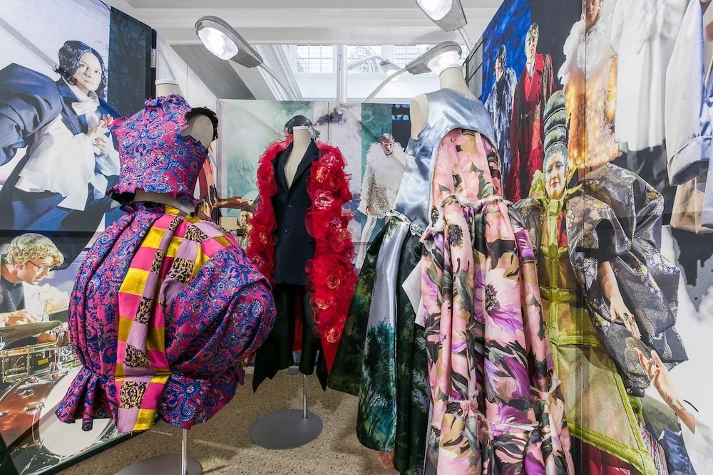 dover street market t shirt space