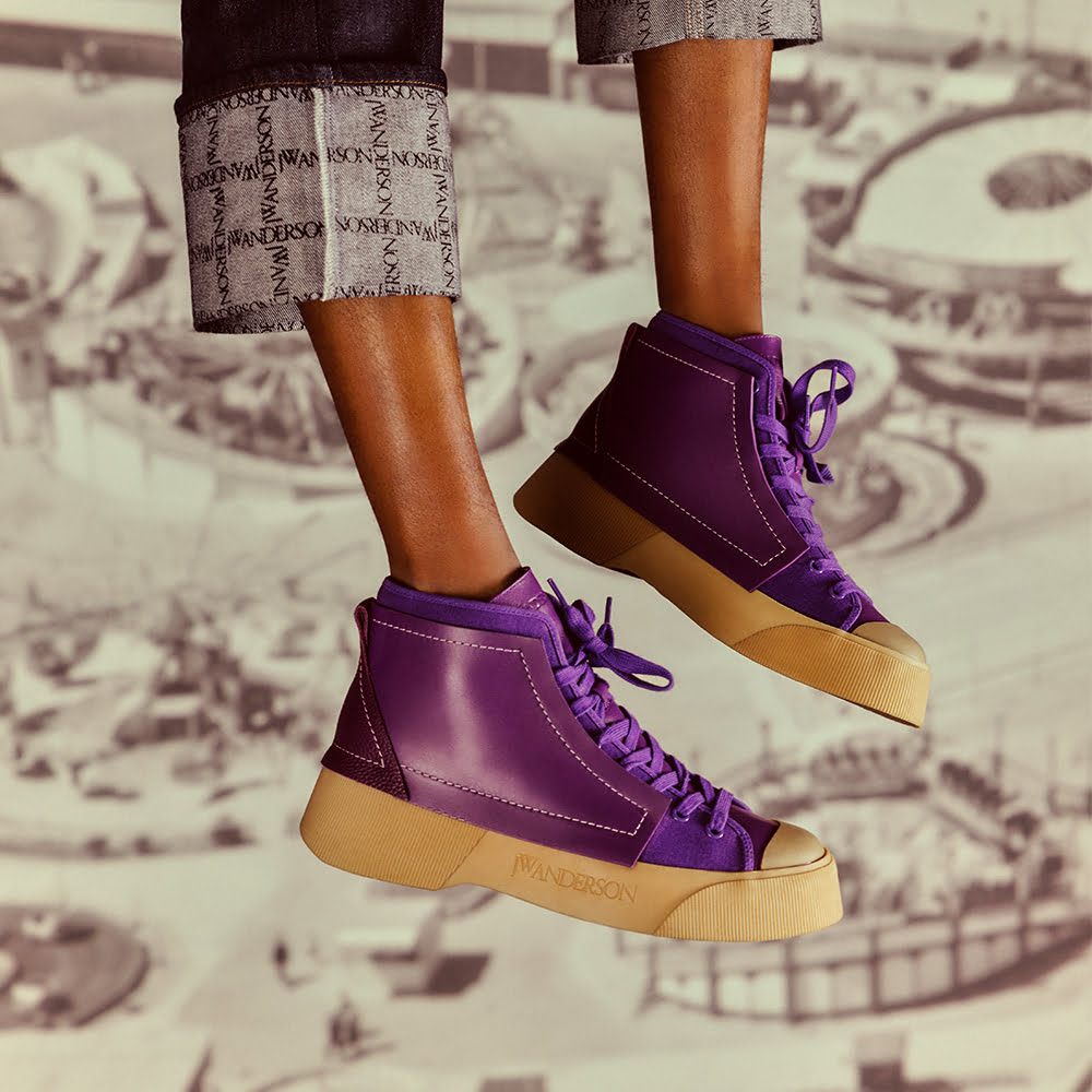 sneaker well